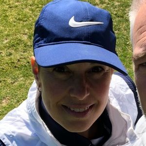 Meet your Posher, Karine